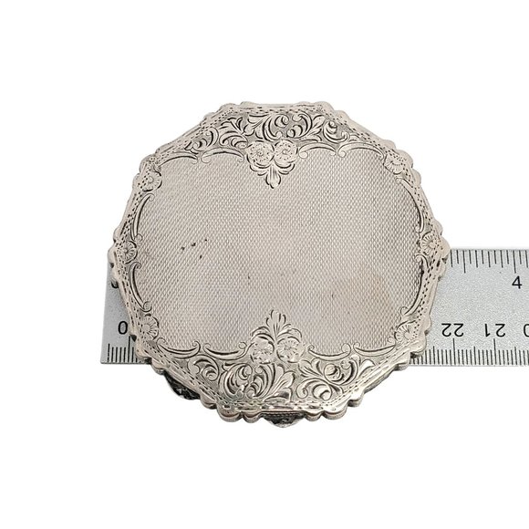 Vintage 900 Silver Large Compact #10608 - Picture 9 of 9